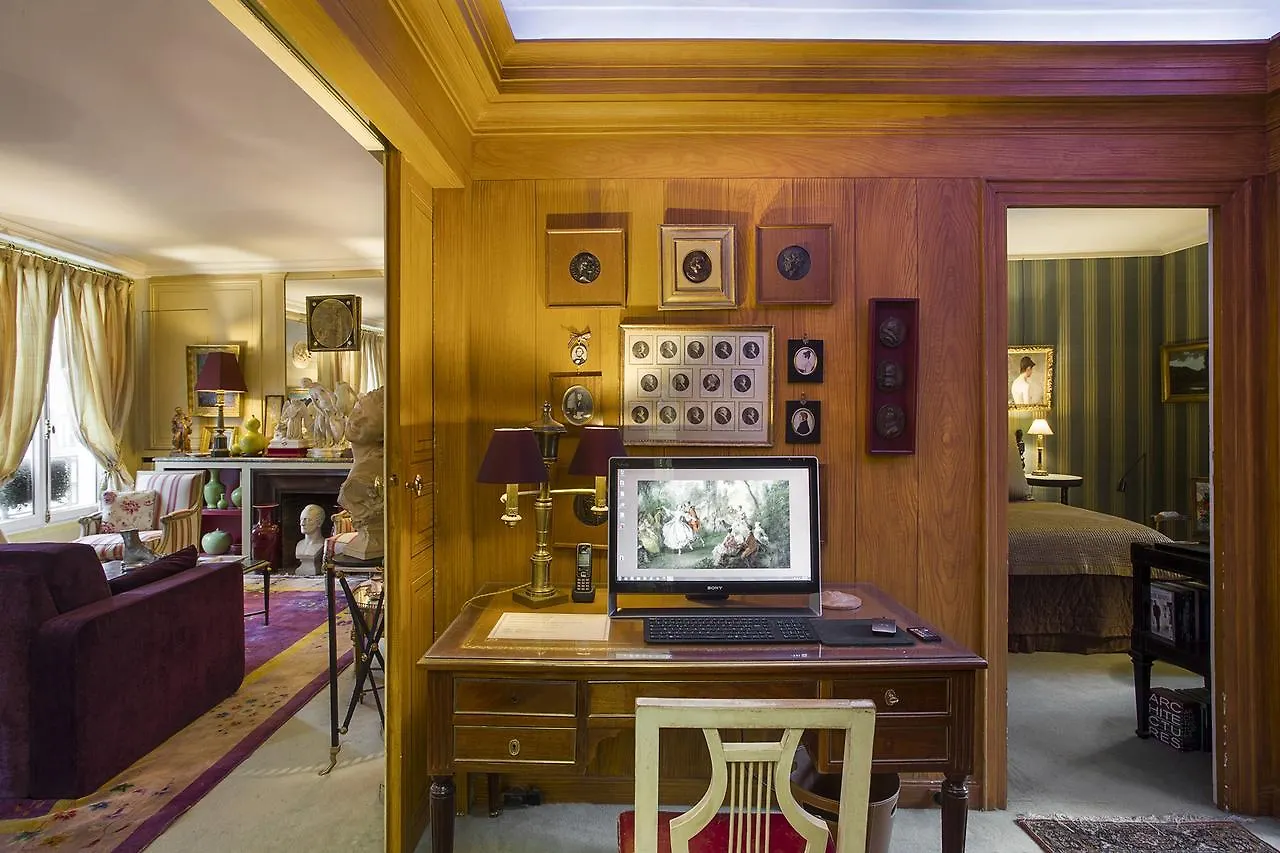 Saint Honore Apartment *